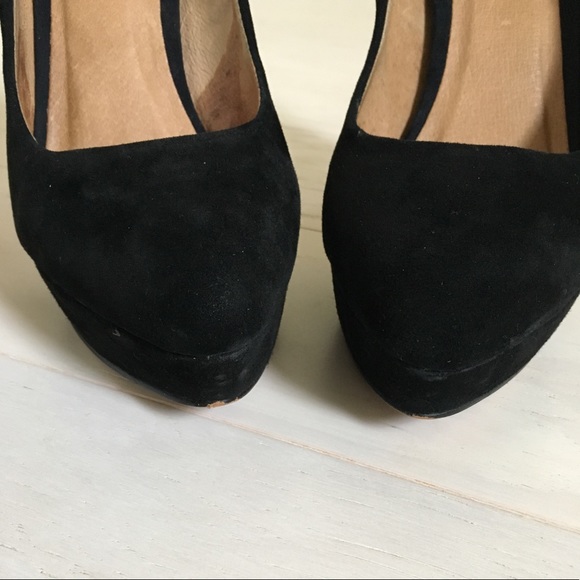 [Aldo] Black Velvet Heels - Picture 5 of 6